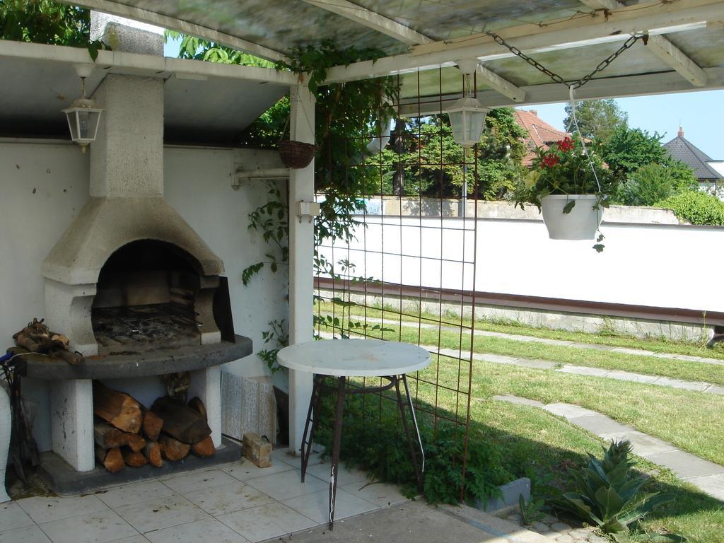 Appartamento Dům V Podzámčí Mělník Camera foto